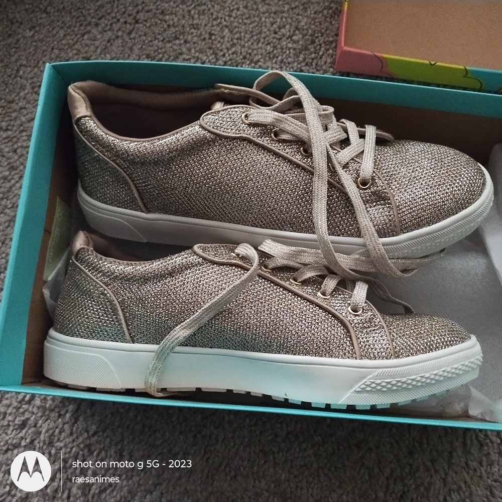 Stylish Gold Sneakers